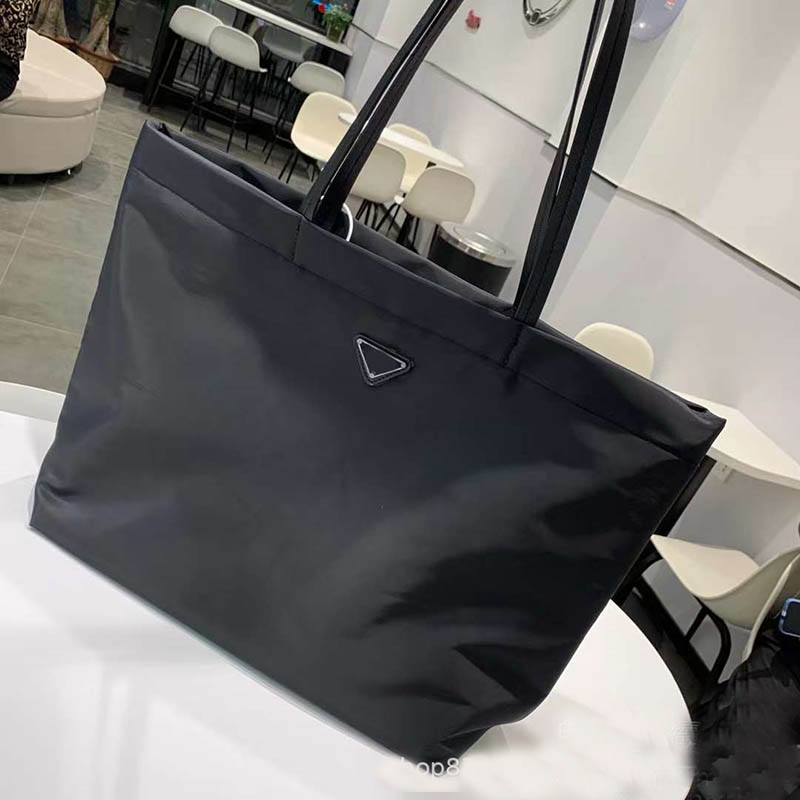 Luxury Winter Large Shoulder Bags for Women 2022 Trend Hand Bag Women's Branded Trending Black Handbags and Purses Sac a main, With logo
Luxury Winter Large Shoulder Bags for Women 2022 Trend Hand Bag Women's Branded Trending Black Handbags and Purses Sac a main, With logo