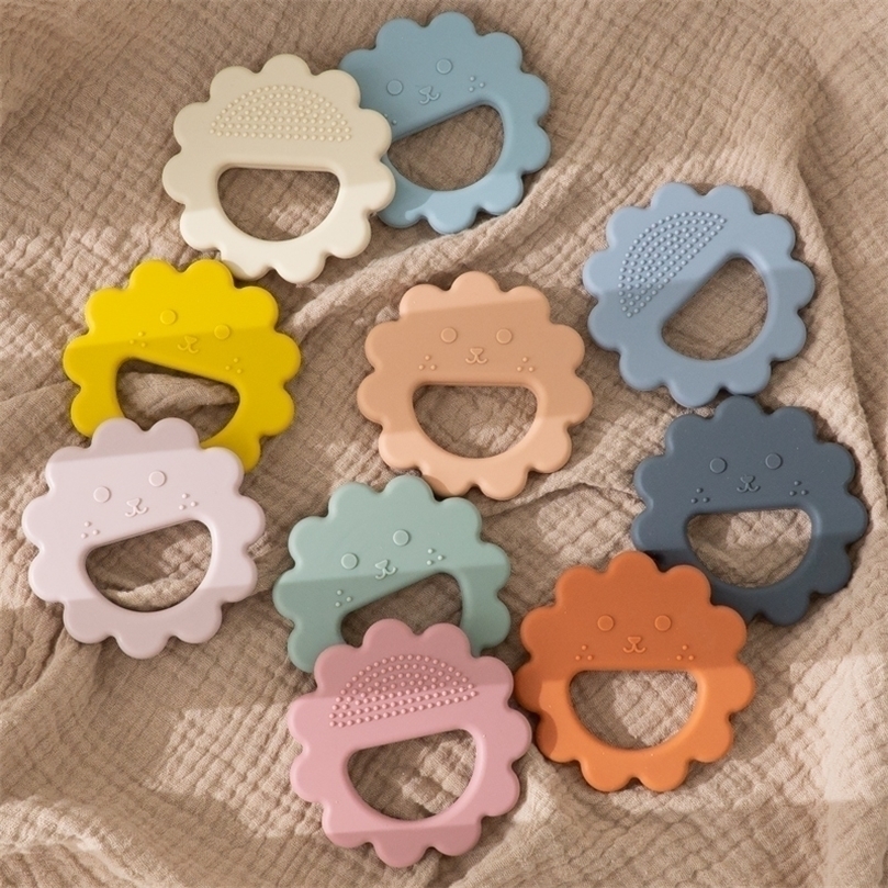 Baby Teethers Rodent Teething Ring Molar Stick Cartoon Cute Flower Shaped Teeth Chewing Baby Health Stop Sucking Thumb Toys W220815
Baby Teethers Rodent Teething Ring Molar Stick Cartoon Cute Flower Shaped Teeth Chewing Baby Health Stop Sucking Thumb Toys W220815