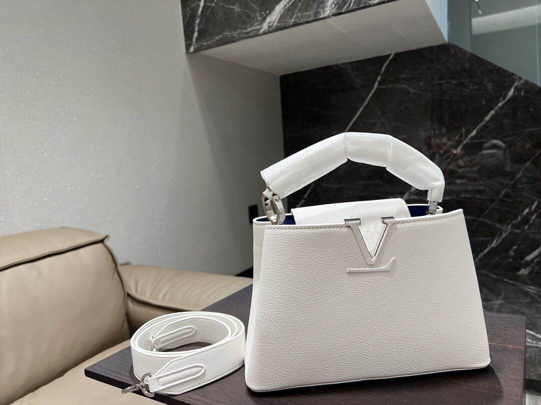 TZ Ladie brand small handbag Capucines bb series designer soft tote white wide shoulder strap Genuine Leather crossbody bag Simple temperament shoulder handbags, Green#3
TZ Ladie brand small handbag Capucines bb series designer soft tote white wide shoulder strap Genuine Leather crossbody bag Simple temperament shoulder handbags, Green#3