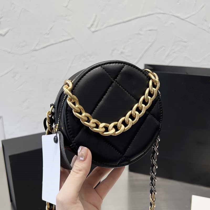 10cm Mini Vanity Case Designer Bags Metal Handle Solid Colors Handbag Designers Classic Gold-Tone Chains Hardware Diamond Quilting Zipper Sh
10cm Mini Vanity Case Designer Bags Metal Handle Solid Colors Handbag Designers Classic Gold-Tone Chains Hardware Diamond Quilting Zipper Sh