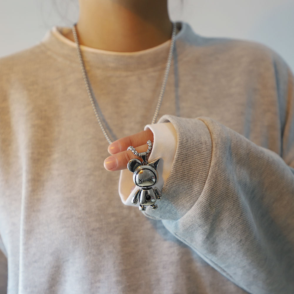 Titanium Steel Cute Cute Movable Doll Sweater Necklace for Boys and Girls Trendy Ins Hip Hop Versatile Sweater Chain Pendant, Steel chain alloy pendant
Titanium Steel Cute Cute Movable Doll Sweater Necklace for Boys and Girls Trendy Ins Hip Hop Versatile Sweater Chain Pendant, Steel chain alloy pendant