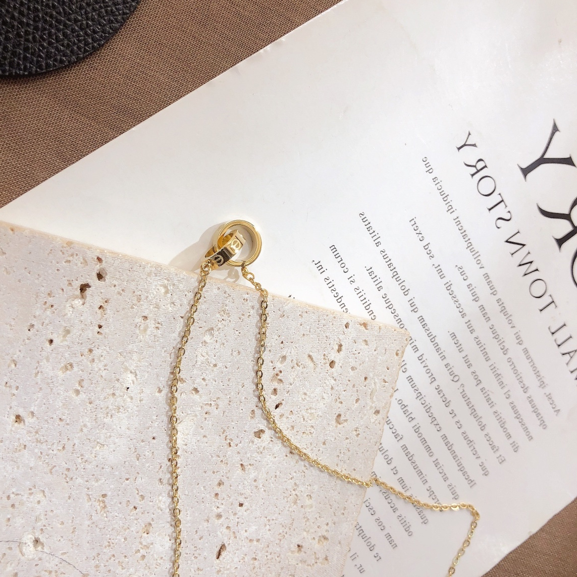 Top Quality Designers Womens Necklace Choker Chain 18K Gold Plated Stainless Steel Necklaces Letter Pendant Wedding Jewelry Accessories X364
Top Quality Designers Womens Necklace Choker Chain 18K Gold Plated Stainless Steel Necklaces Letter Pendant Wedding Jewelry Accessories X364