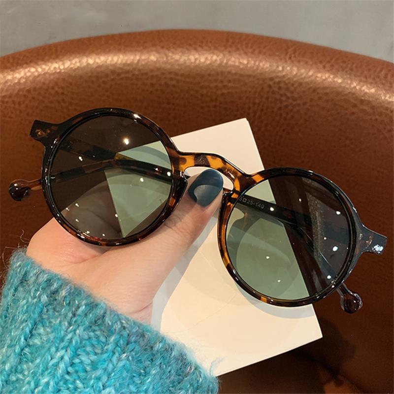 Vintage Tortoise Round Sunglasses Women Brand Designer Small Circle Black Men Sun Glasses Trendy Green Shades Eyewear Uv400
Vintage Tortoise Round Sunglasses Women Brand Designer Small Circle Black Men Sun Glasses Trendy Green Shades Eyewear Uv400