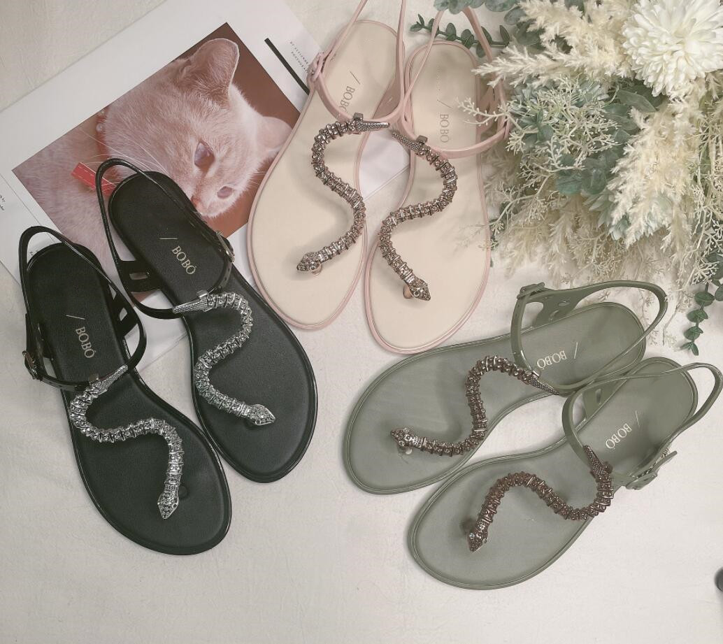 Women Sandals Jelly PVC Transparent Flip Flop Beach fashion brand new arrival soft sexy ladies Summer cool casual flat girl metal snake head Diamond dance sandals, Pink
Women Sandals Jelly PVC Transparent Flip Flop Beach fashion brand new arrival soft sexy ladies Summer cool casual flat girl metal snake head Diamond dance sandals, Pink