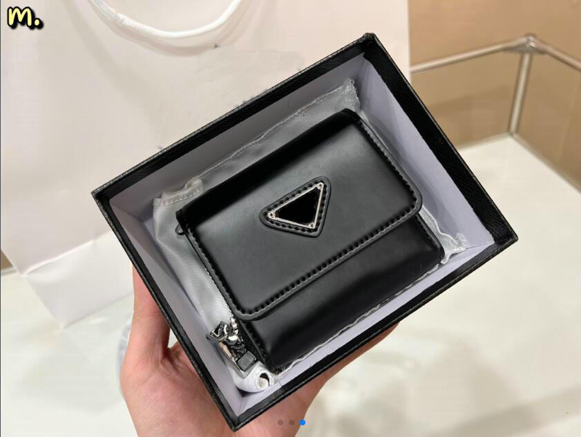 Luxury Genuine Leather Coin purse Wallet Unisex Fashion designer Classic removable Single Zipper Change Purse Credit Card Bag, Brown
Luxury Genuine Leather Coin purse Wallet Unisex Fashion designer Classic removable Single Zipper Change Purse Credit Card Bag, Brown