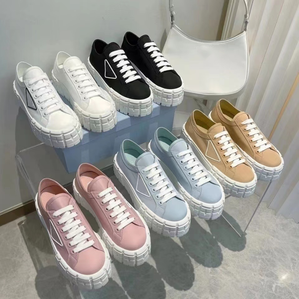 Nylon Casual Shoes Women Gabardine Classic Canvas Sneakers Designer Brand Wheel Lady Stylist Trainers Fashion Heighten Solid Shoe Size 35-41, 13
Nylon Casual Shoes Women Gabardine Classic Canvas Sneakers Designer Brand Wheel Lady Stylist Trainers Fashion Heighten Solid Shoe Size 35-41, 13