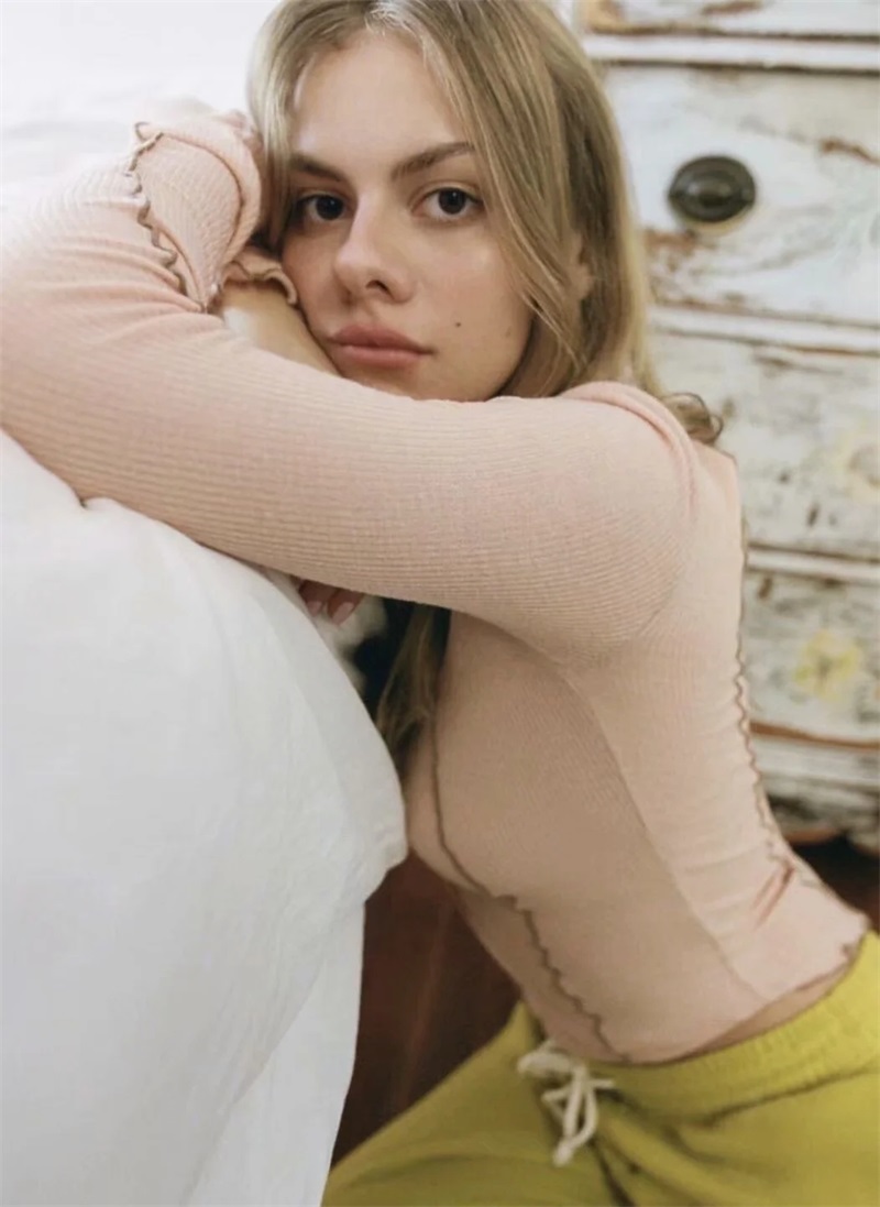 Women Exposed Seams Long Sleeve Top Curved Hem Fitted T-shirt With Button Detail 220328