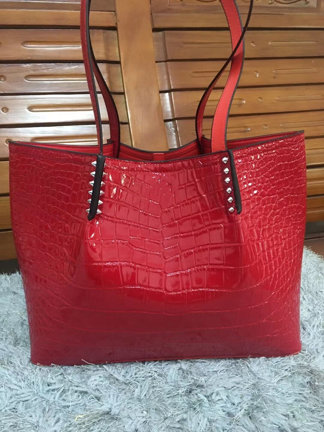 Women luxurys composite Big Size Bags designer handbags totes composite redbottoms handbag genuine leather purse shoulder bag
Women luxurys composite Big Size Bags designer handbags totes composite redbottoms handbag genuine leather purse shoulder bag