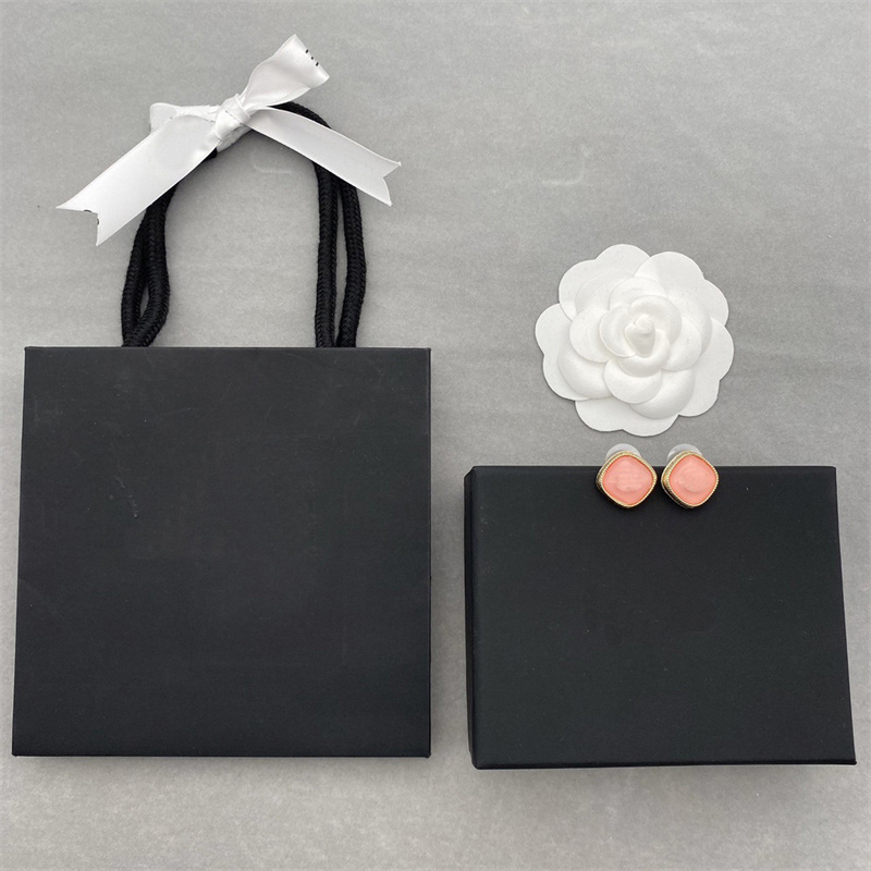 Designers Pink Earrings Brand stud Earring Suitable For Womens Fashion Jewelry High Quality Jewelry Wedding Festival
Designers Pink Earrings Brand stud Earring Suitable For Womens Fashion Jewelry High Quality Jewelry Wedding Festival