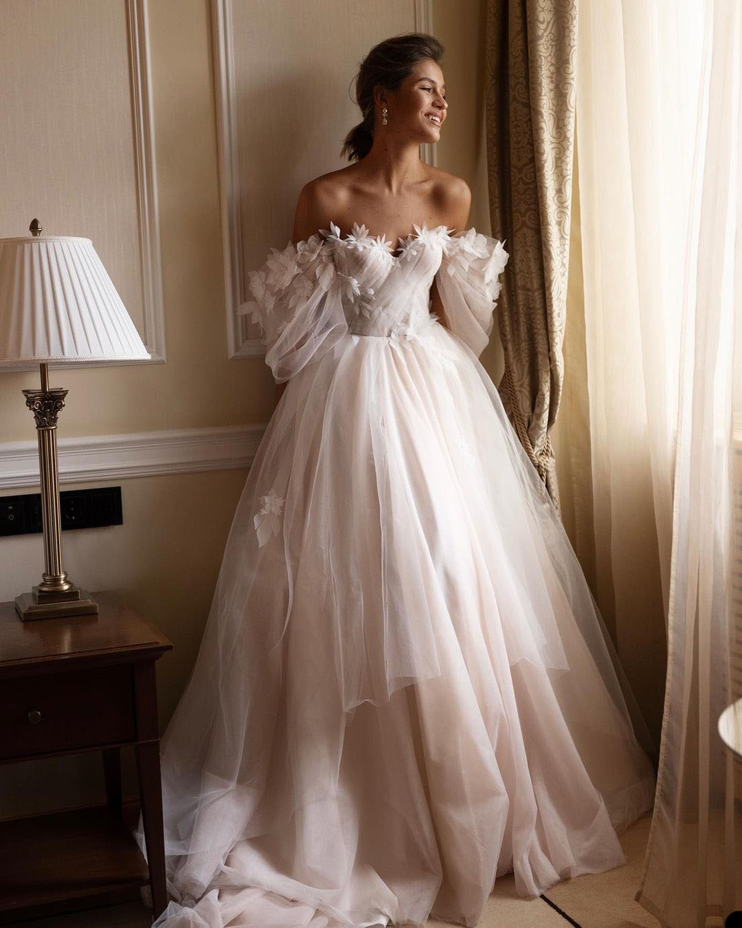 Simple Wedding Dresse Organza Strapless sleeveless Applique Floor Length Lace Wedding Dress Custom Made Pearl Vestidos De Novia Real picture