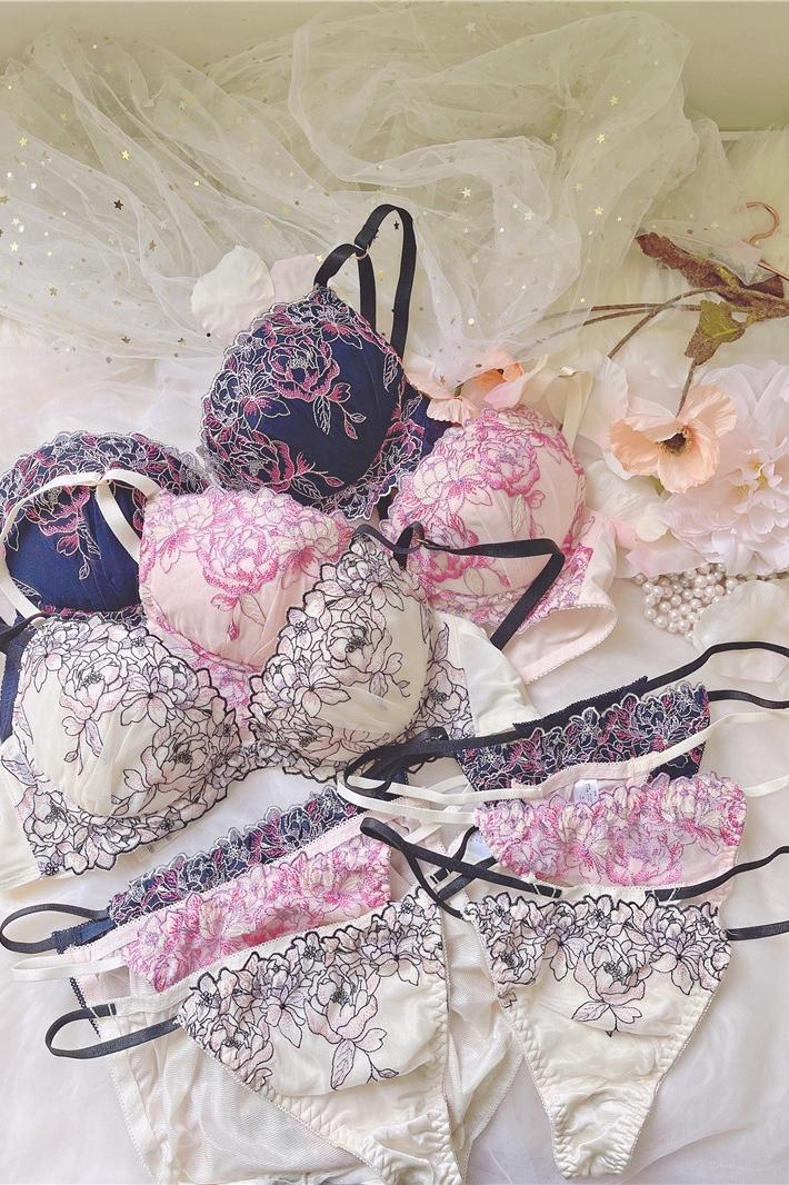 Bras Sets Sexy Underwear Bra Set Comfortable 2-button Micro-gathering Low Heart Position Deep V Valley With Steel Ring Bralette UnderpantBra, As photo showes
Bras Sets Sexy Underwear Bra Set Comfortable 2-button Micro-gathering Low Heart Position Deep V Valley With Steel Ring Bralette UnderpantBra, As photo showes