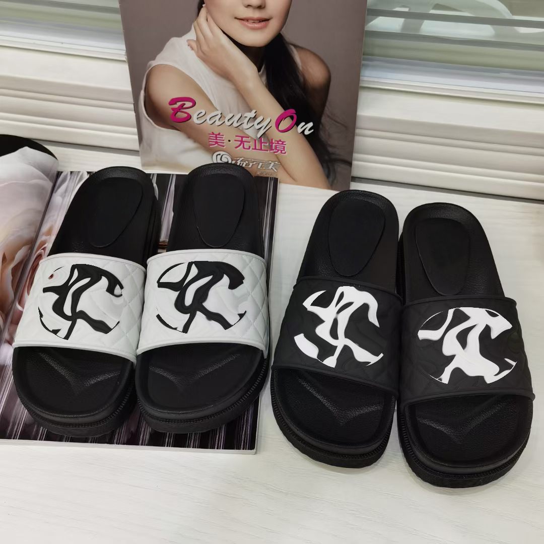 Brand Women's Beach Platform Slippers Rhinestone Glitter Rubber Soft Slide Sandals Luxurys Lady Summer Outdoor Fashion Indoor Wide Flat Flip Flop Slip On Shoes, Price difference
Brand Women's Beach Platform Slippers Rhinestone Glitter Rubber Soft Slide Sandals Luxurys Lady Summer Outdoor Fashion Indoor Wide Flat Flip Flop Slip On Shoes, Price difference