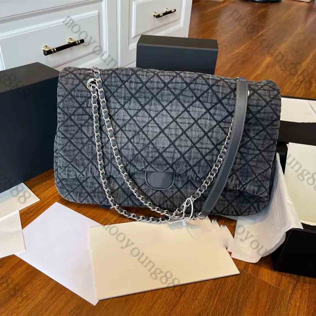 10A Top Tier Quality Luxuries Designers Maxi Airport Bag Vintage Womens Travel Handbag Denim Quilted Flap Bag Crossbody Shoulder Black Bags Wallet On Chain, #1 denim
10A Top Tier Quality Luxuries Designers Maxi Airport Bag Vintage Womens Travel Handbag Denim Quilted Flap Bag Crossbody Shoulder Black Bags Wallet On Chain, #1 denim