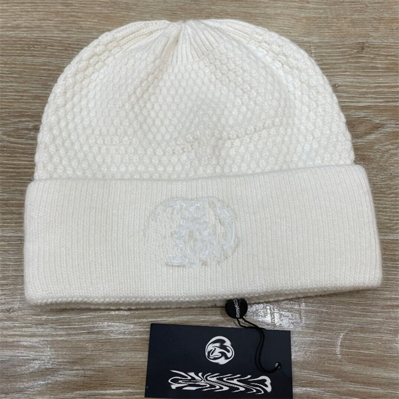 2022 Quality Fashion Men Ladies Letter Designer Hat High Knitted Skull Hat Winter Beanie Hats
2022 Quality Fashion Men Ladies Letter Designer Hat High Knitted Skull Hat Winter Beanie Hats