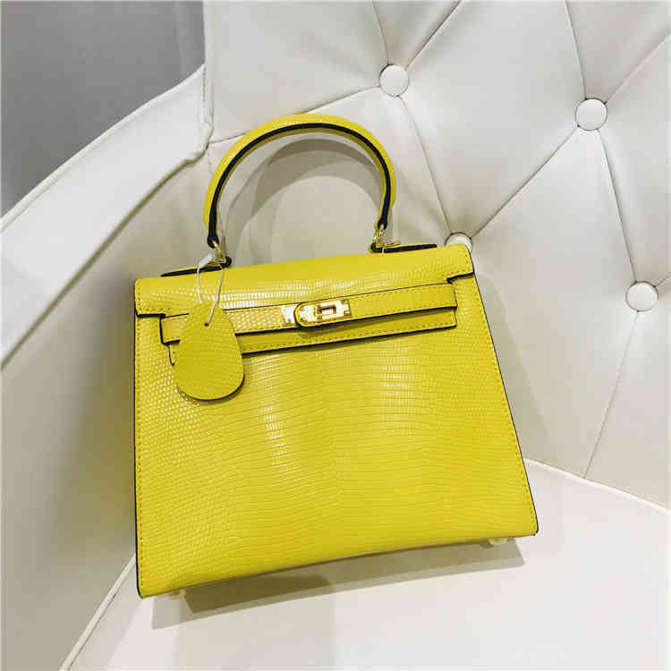 Designer Herme Women and Kelys Autumn Winter 2022 Women's Bag Top Layer Leather Lizard Fashion One Shoulder Slanting Bag Hand Bag Fashion Cz, 25 black
Designer Herme Women and Kelys Autumn Winter 2022 Women's Bag Top Layer Leather Lizard Fashion One Shoulder Slanting Bag Hand Bag Fashion Cz, 25 black