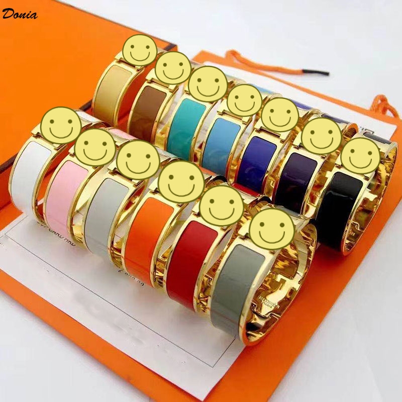 Donia jewelry luxury bangle European and American fashion classic exaggerated 18mm wide metal letter titanium steel bracelet designer with box
Donia jewelry luxury bangle European and American fashion classic exaggerated 18mm wide metal letter titanium steel bracelet designer with box