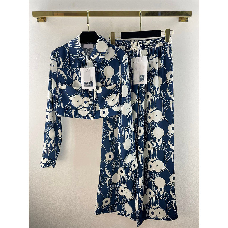 2022 New Summer Autumn Women's Two Piece Pants Flower Print Set Long Sleeve Lapel Elegant Shirt Tops and Straight Wide Leg Pants Casual Tracksuit, Khaki
2022 New Summer Autumn Women's Two Piece Pants Flower Print Set Long Sleeve Lapel Elegant Shirt Tops and Straight Wide Leg Pants Casual Tracksuit, Khaki