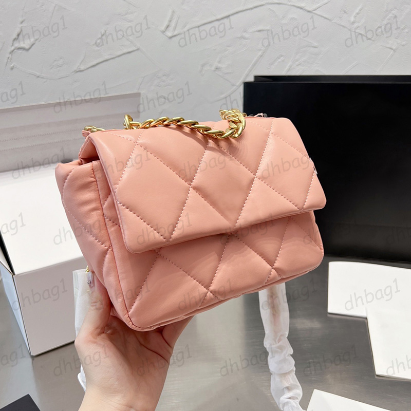 Italy Womens Classic Mini Flap 19 Quilted Bags Lambskin Quilted Chain Totes Gold Metal Hardware Crossbody Shoulder Turn Lock Purse Clutch Handbags 20X13CM, Box
Italy Womens Classic Mini Flap 19 Quilted Bags Lambskin Quilted Chain Totes Gold Metal Hardware Crossbody Shoulder Turn Lock Purse Clutch Handbags 20X13CM, Box
