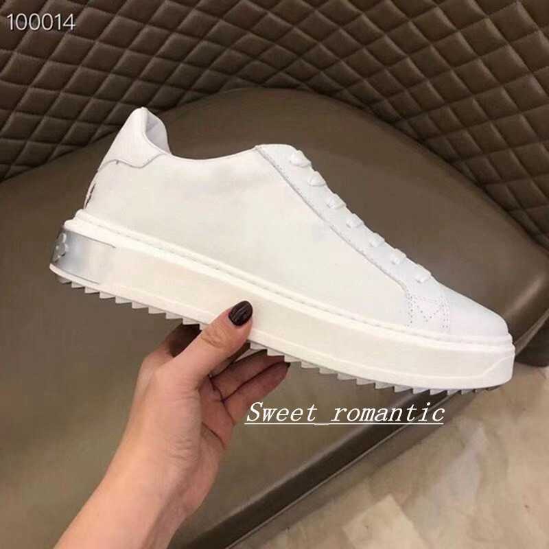 2021 Fashion classic men's luxury sneakers design letter leather casual shoes model with box
2021 Fashion classic men's luxury sneakers design letter leather casual shoes model with box