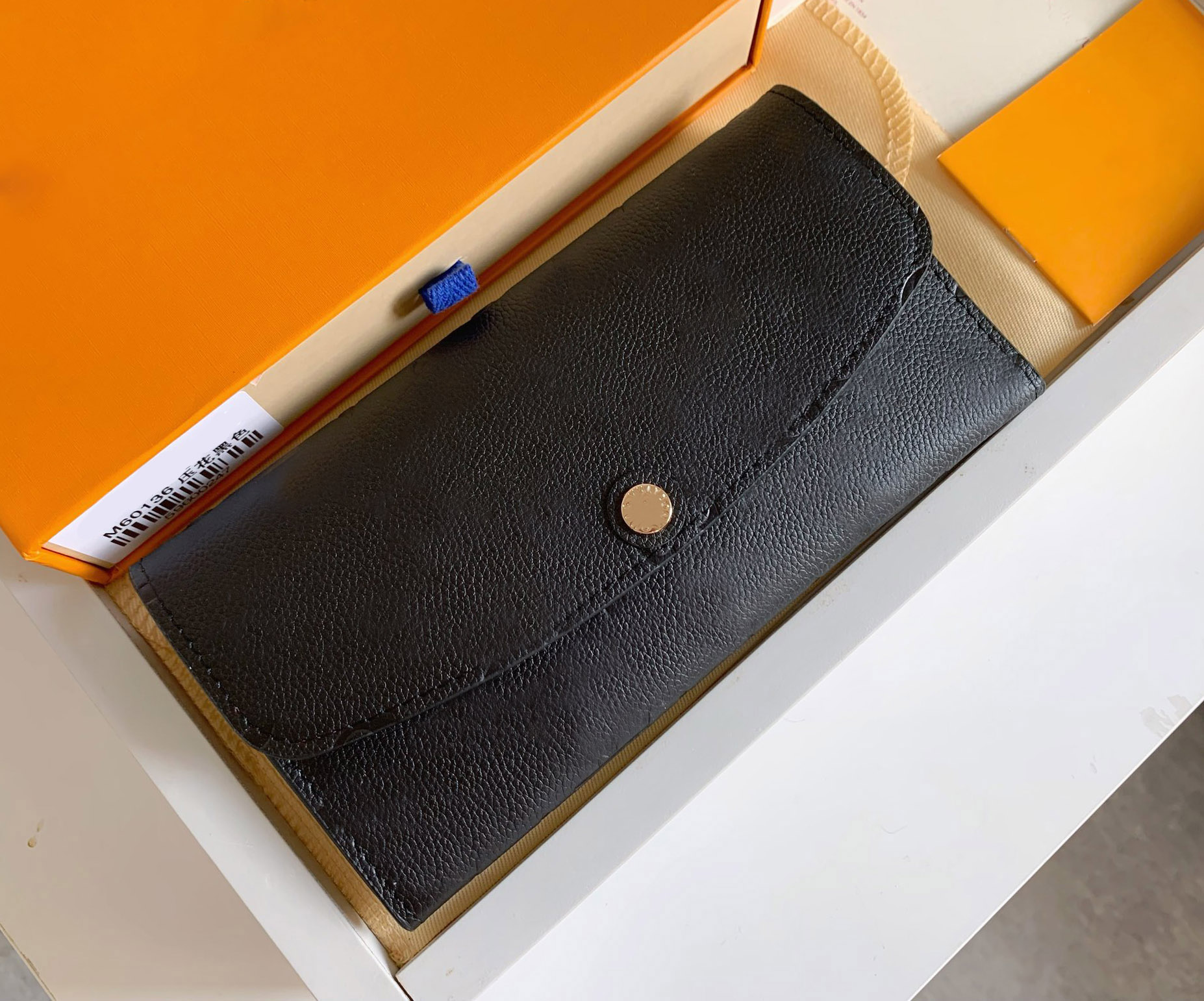 Fashion Designers Zippy WALLET Mens Womens leather Zipper Wallets Highs Quality Flower Letter Coin Purse Handbags long Card Holder Original Clutch With Box 623-69a, Embossed monograms
Fashion Designers Zippy WALLET Mens Womens leather Zipper Wallets Highs Quality Flower Letter Coin Purse Handbags long Card Holder Original Clutch With Box 623-69a, Embossed monograms