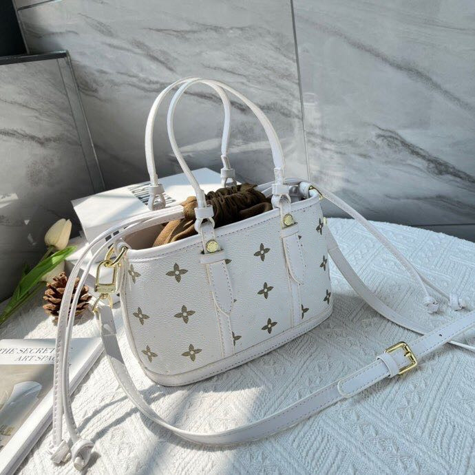 Brand latest 2023 Women's Messenger Bags print drawstring tote Shoulder Bags for grils High capacity handbag, Brown 3371 
Brand latest 2023 Women's Messenger Bags print drawstring tote Shoulder Bags for grils High capacity handbag, Brown 3371