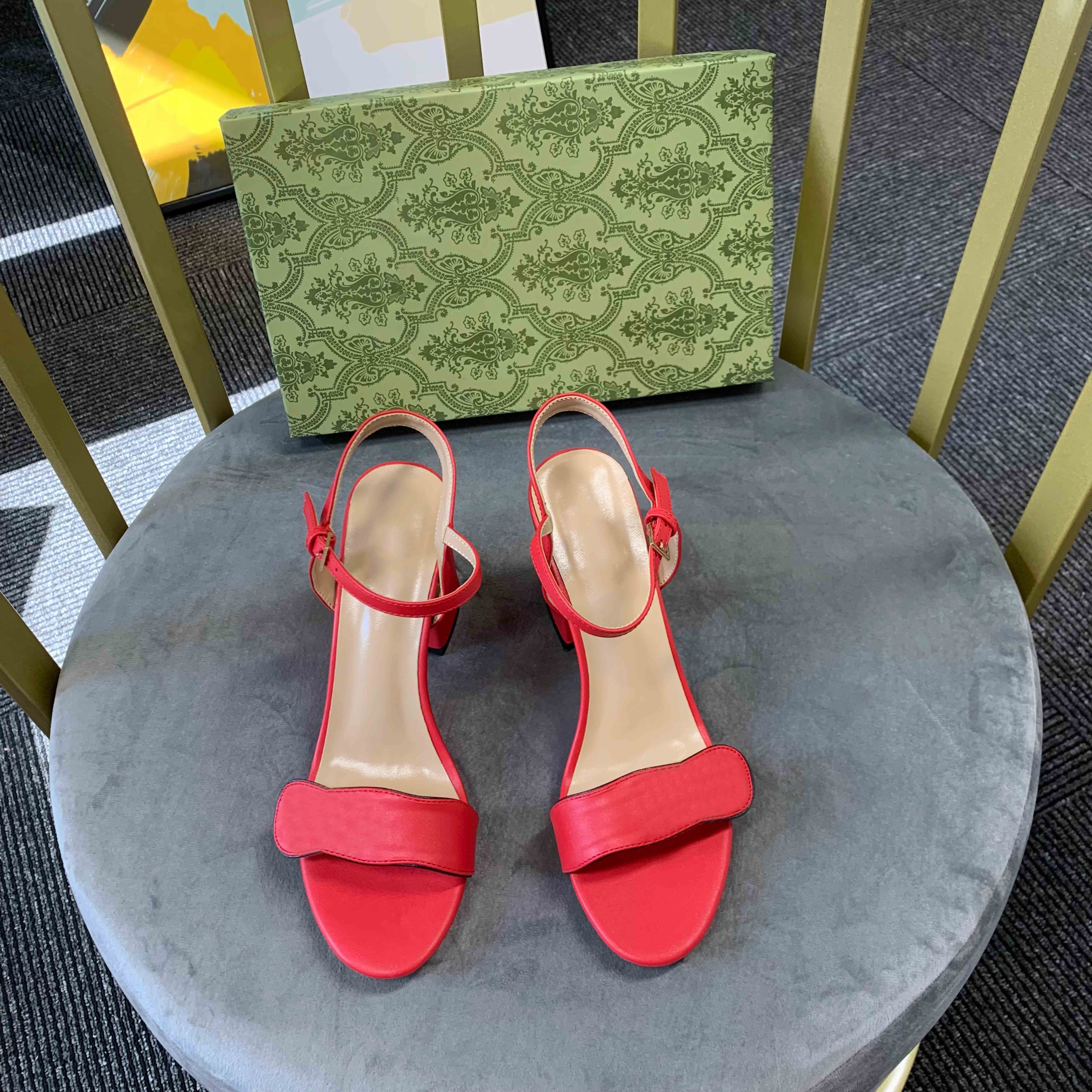 luxurys Designers Heels women Dress Shoes Red Bottoms Heel Sandals Classic versatile party wedding shoe 2022 leather high-heel 6.5cm 8.5cm comfortable Sandal nice
luxurys Designers Heels women Dress Shoes Red Bottoms Heel Sandals Classic versatile party wedding shoe 2022 leather high-heel 6.5cm 8.5cm comfortable Sandal nice
