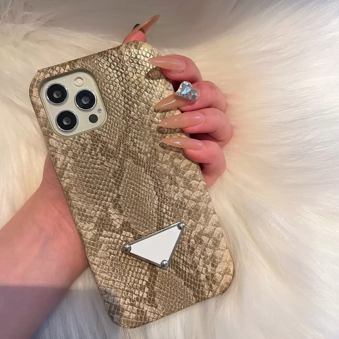 Fashion Snakeskin Stripes Phonecase Luxury Designer Phone Case For Iphone 13 13pro13promax 11 12 Pro Max Xsmax Cases Triangle Phone Cover
Fashion Snakeskin Stripes Phonecase Luxury Designer Phone Case For Iphone 13 13pro13promax 11 12 Pro Max Xsmax Cases Triangle Phone Cover