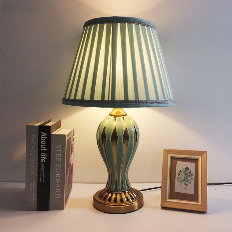 Pastoral Style Ceramic Vase Table Lamp For Bedroom Living Room European retro Study desk lights Fabric Decor Light fixture