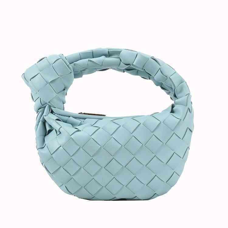 Wholesale Venetas Handbags Designer Bottegas Net Red Ahigo Same Knitting Croissant 2022 Underarm Handbag Cloud Female Shoulder Crossbody 2RHR
Wholesale Venetas Handbags Designer Bottegas Net Red Ahigo Same Knitting Croissant 2022 Underarm Handbag Cloud Female Shoulder Crossbody 2RHR