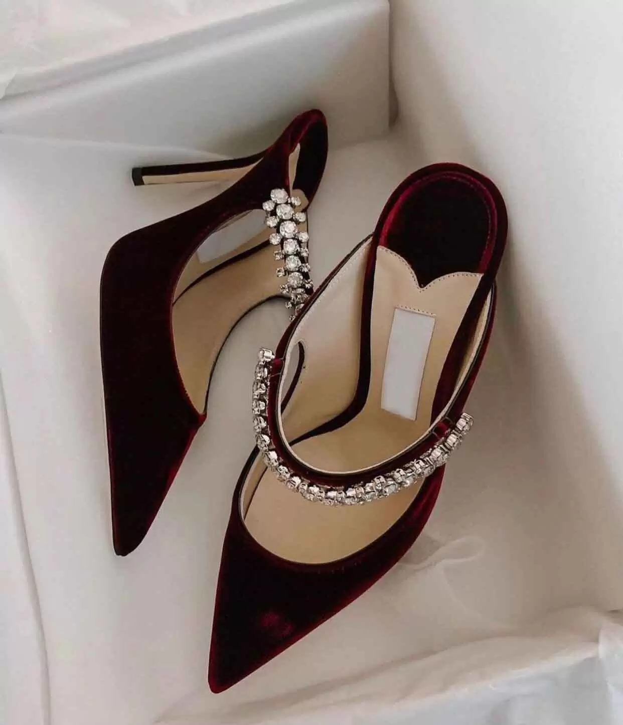 Luxurious Brand Bing Women Sandals Pumps Dress Shoes Women's High heel Pointed Toe Crystal Strap Bridal Wedding Dress Sexy Walking EU35-42
Luxurious Brand Bing Women Sandals Pumps Dress Shoes Women's High heel Pointed Toe Crystal Strap Bridal Wedding Dress Sexy Walking EU35-42