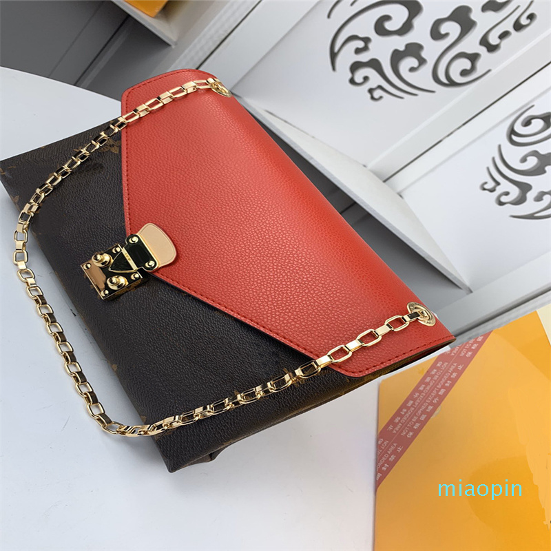 High quality luxury brand ladies fashion shoulder bag designer tote chain letter print messenger handbag European and American wild#15, Size 26-17-6cm
High quality luxury brand ladies fashion shoulder bag designer tote chain letter print messenger handbag European and American wild#15, Size 26-17-6cm