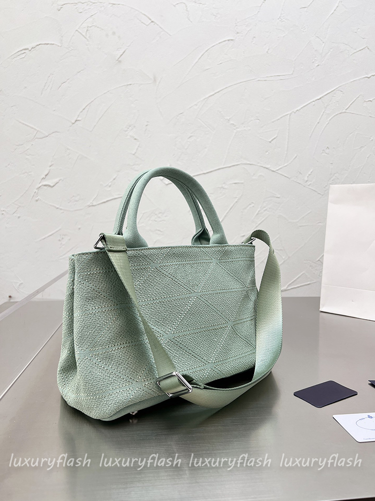 2022 Designer Beach Bag Casual Women Tote Large Capacity Messenger Handbags Fashionable Luxurys Crossbody Bags Shoulder Purses, Make up difference
2022 Designer Beach Bag Casual Women Tote Large Capacity Messenger Handbags Fashionable Luxurys Crossbody Bags Shoulder Purses, Make up difference