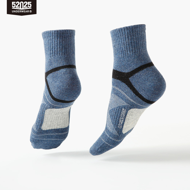 52025 Cotton Sports Socks 4 Pairs Athletic Short Crew Mens Socks Reinforced Heel Sporty Function Elastic Breathable Men's Socks, Grey-grey-blue-black
52025 Cotton Sports Socks 4 Pairs Athletic Short Crew Mens Socks Reinforced Heel Sporty Function Elastic Breathable Men's Socks, Grey-grey-blue-black