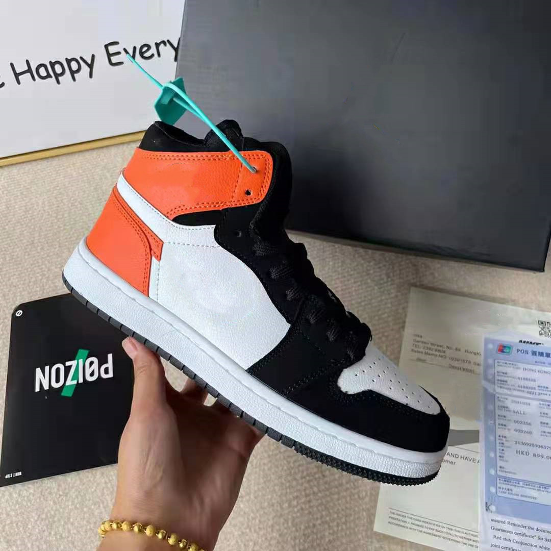 Design Men Women Casual Flat Shoes Fashion High Top Lace-Up Leisure Sneakers Luxurious Unisex Zapatos Skateboard Sports Shoe
Design Men Women Casual Flat Shoes Fashion High Top Lace-Up Leisure Sneakers Luxurious Unisex Zapatos Skateboard Sports Shoe