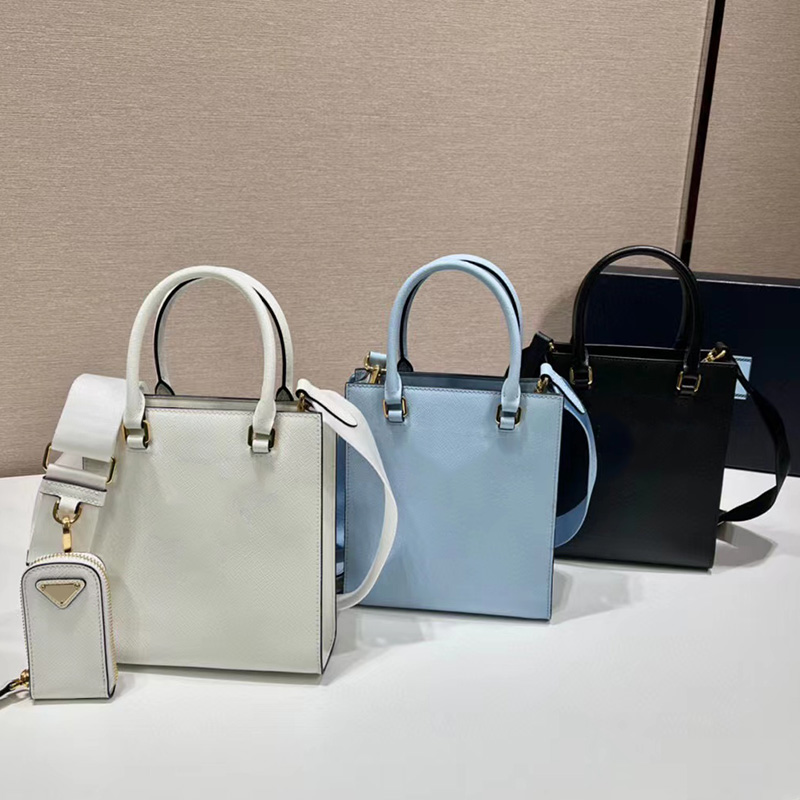 Lady Totes Brand women Shoulder Bags Genuine Calfskin Tote handbags Luxurys Designers handbag Crossbody Bag Shopping unisex Comes with a small wallet, Blue
Lady Totes Brand women Shoulder Bags Genuine Calfskin Tote handbags Luxurys Designers handbag Crossbody Bag Shopping unisex Comes with a small wallet, Blue