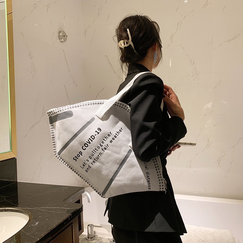Wallets Unisex Designer Luxury Fashion Casual Cross Body PETITE MALLE Box Shoulder Bags High Quality M44199 M44154 Messenger 11, Customize
Wallets Unisex Designer Luxury Fashion Casual Cross Body PETITE MALLE Box Shoulder Bags High Quality M44199 M44154 Messenger 11, Customize