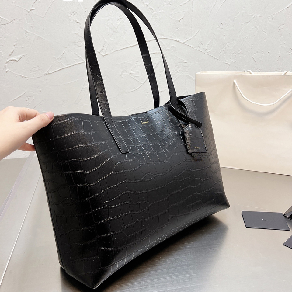 Alligator Pattern Leather Totes Bag Luxury Designer Handbag With Pouch Purse Bags Designer Women Casual Shopping Tote, Black
Alligator Pattern Leather Totes Bag Luxury Designer Handbag With Pouch Purse Bags Designer Women Casual Shopping Tote, Black
