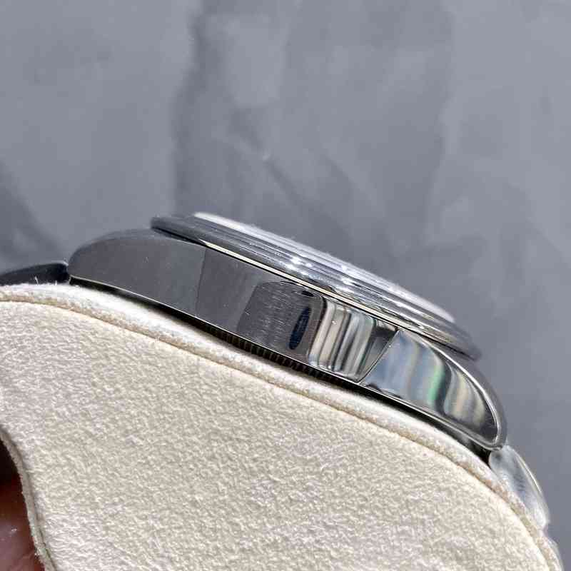 Fashion Watches Mens Montre Diamond Movement Luxury Designer Watch Fashion Women's Men's Tudors Jyd3 Qlb0 Ka13, 21 year complete set
Fashion Watches Mens Montre Diamond Movement Luxury Designer Watch Fashion Women's Men's Tudors Jyd3 Qlb0 Ka13, 21 year complete set