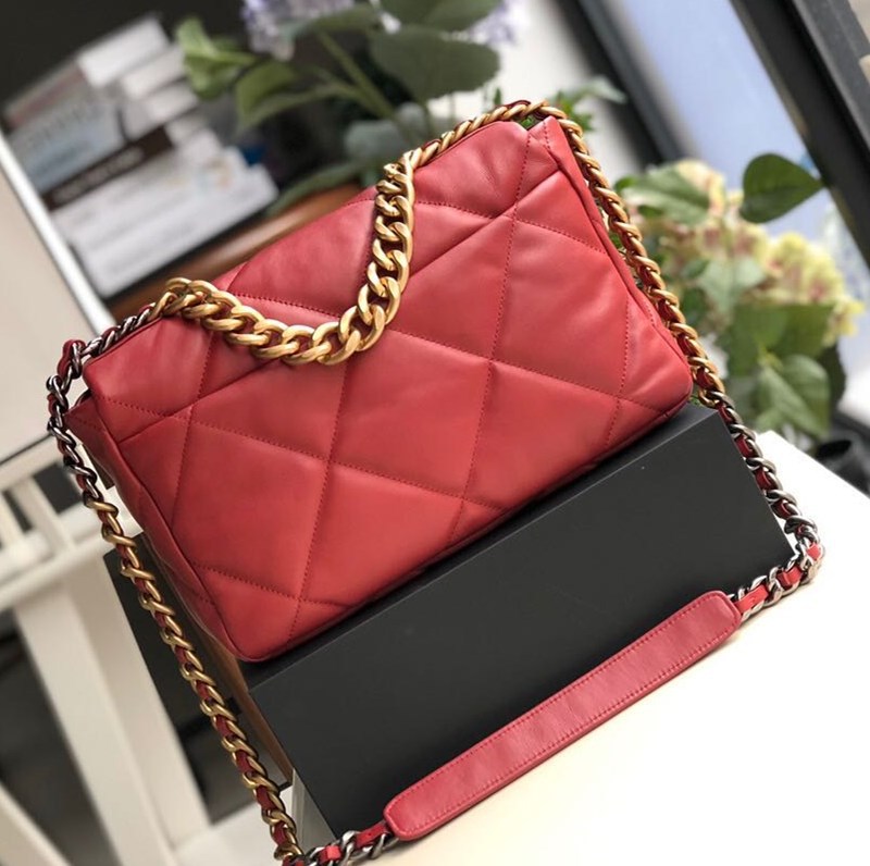 High Quality Fashion Lingge Shoulder Bags Ladies Luxury Women Designer Bag Crossbody Handbags wallet Genuine Leather Women's Chain Bags 26CM Red, Pink
High Quality Fashion Lingge Shoulder Bags Ladies Luxury Women Designer Bag Crossbody Handbags wallet Genuine Leather Women's Chain Bags 26CM Red, Pink