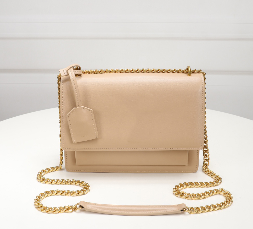 genuine leather WOMEN luxurys designers bags Handbags messenger crossbody woc chain shoulder bag Totes Wallet 2022, C red silver chain
genuine leather WOMEN luxurys designers bags Handbags messenger crossbody woc chain shoulder bag Totes Wallet 2022, C red silver chain
