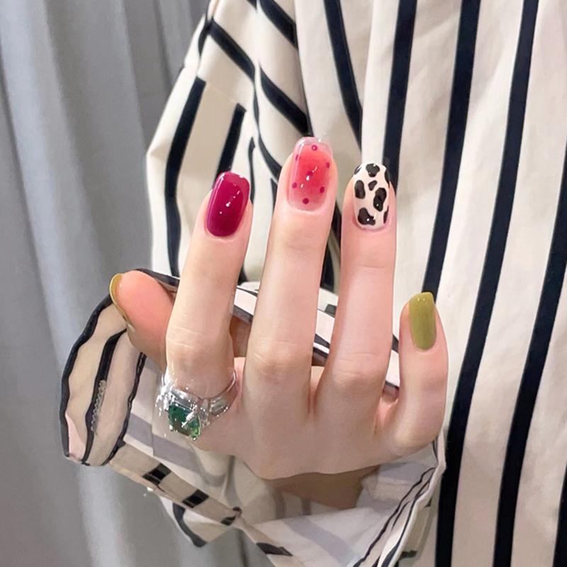 False Nails Press On Stickers Short Fresh Flowers Decorated Frosted Full Cover Wearable Fake Nail Suitable For Girl Summer Hand DecorationFa, N1
False Nails Press On Stickers Short Fresh Flowers Decorated Frosted Full Cover Wearable Fake Nail Suitable For Girl Summer Hand DecorationFa, N1