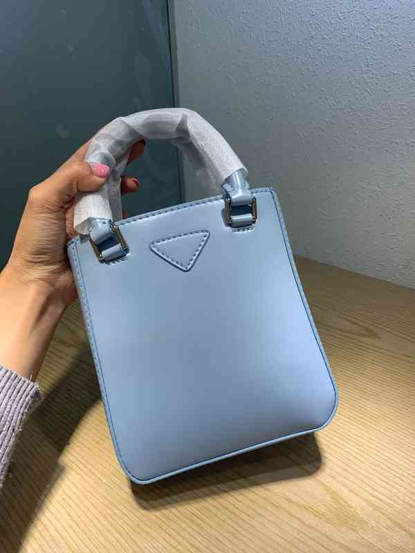 Purses new summer bright face Tote Mini Bag versatile handbag One Shoulder Messenger Handbags, White
Purses new summer bright face Tote Mini Bag versatile handbag One Shoulder Messenger Handbags, White