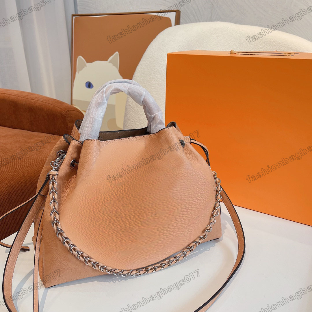 BELLA TOTE Mahina Designer Womens Handle Bag Signature Perforated Leather Handbag Luxury Monograms pattern Shouder Bags Designer Large Capacity CrossBody
BELLA TOTE Mahina Designer Womens Handle Bag Signature Perforated Leather Handbag Luxury Monograms pattern Shouder Bags Designer Large Capacity CrossBody