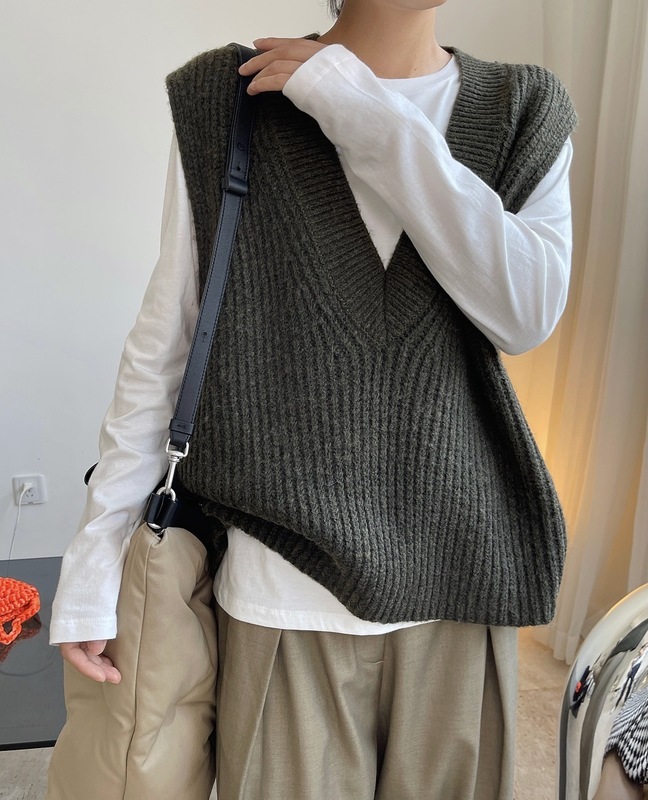 woman fashion warm vest 220316