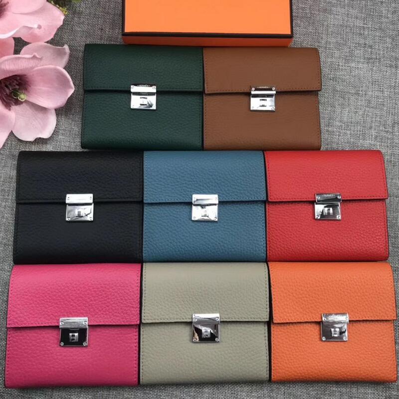 Women designer wallet Money Clips Genuine Leather mens wallets designers woman purse men purses For more brand products please contact me
Women designer wallet Money Clips Genuine Leather mens wallets designers woman purse men purses For more brand products please contact me