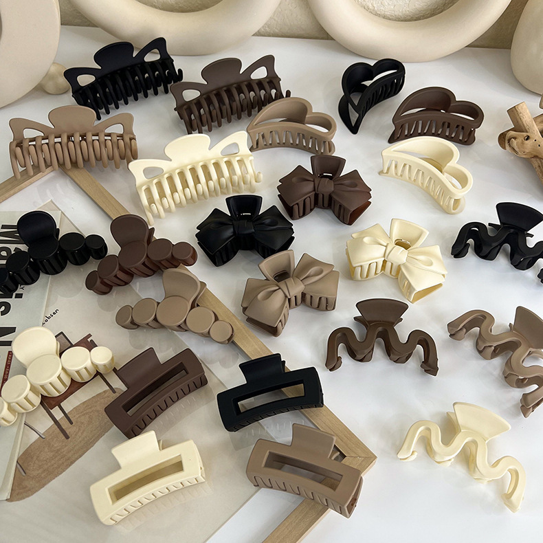 1pcs Korean Coffee Black Large Hair Claw Acrylic Hairpin Barrette Crab Hair Clips Headwear for Women Girls Hair Accessories 0615
1pcs Korean Coffee Black Large Hair Claw Acrylic Hairpin Barrette Crab Hair Clips Headwear for Women Girls Hair Accessories 0615