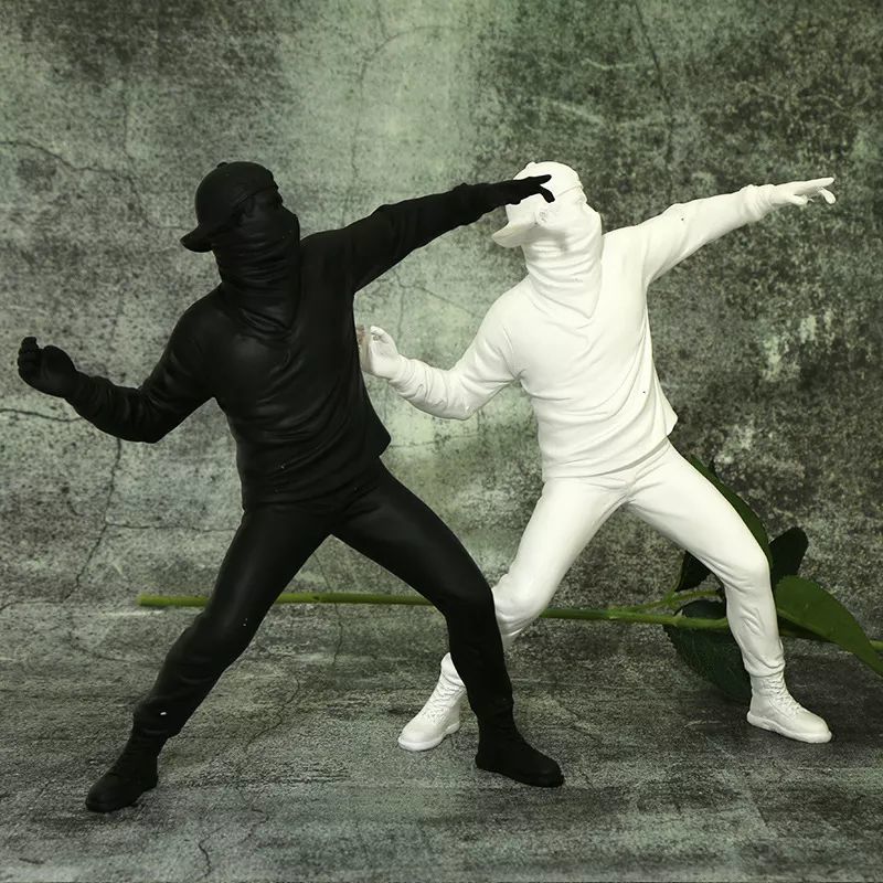 VILEAD Resin Flower Thrower Figurines Banksy Sculpture Modern Art Statue Office Living Room Home Decoration for Interior Desktop