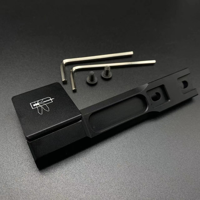 Tactical Weapon Light Offset Mount for Surefir M300 M600 M300V Series Mounted on Picatinny Weaver Rail
Tactical Weapon Light Offset Mount for Surefir M300 M600 M300V Series Mounted on Picatinny Weaver Rail