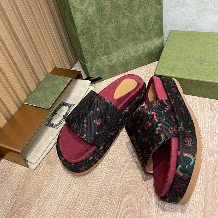 2022 Designer G Slides Mens Womens Slippers flowers printing leather platform shoes Fashion luxury summer sandals - LF, 02
2022 Designer G Slides Mens Womens Slippers flowers printing leather platform shoes Fashion luxury summer sandals - LF, 02