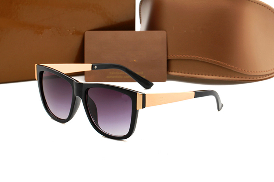 Designer Sunglasses for Women Brand Glasses Outdoor Shades PC Farme Fashion Classic Ladies luxury Sunglass Mirrors
Designer Sunglasses for Women Brand Glasses Outdoor Shades PC Farme Fashion Classic Ladies luxury Sunglass Mirrors